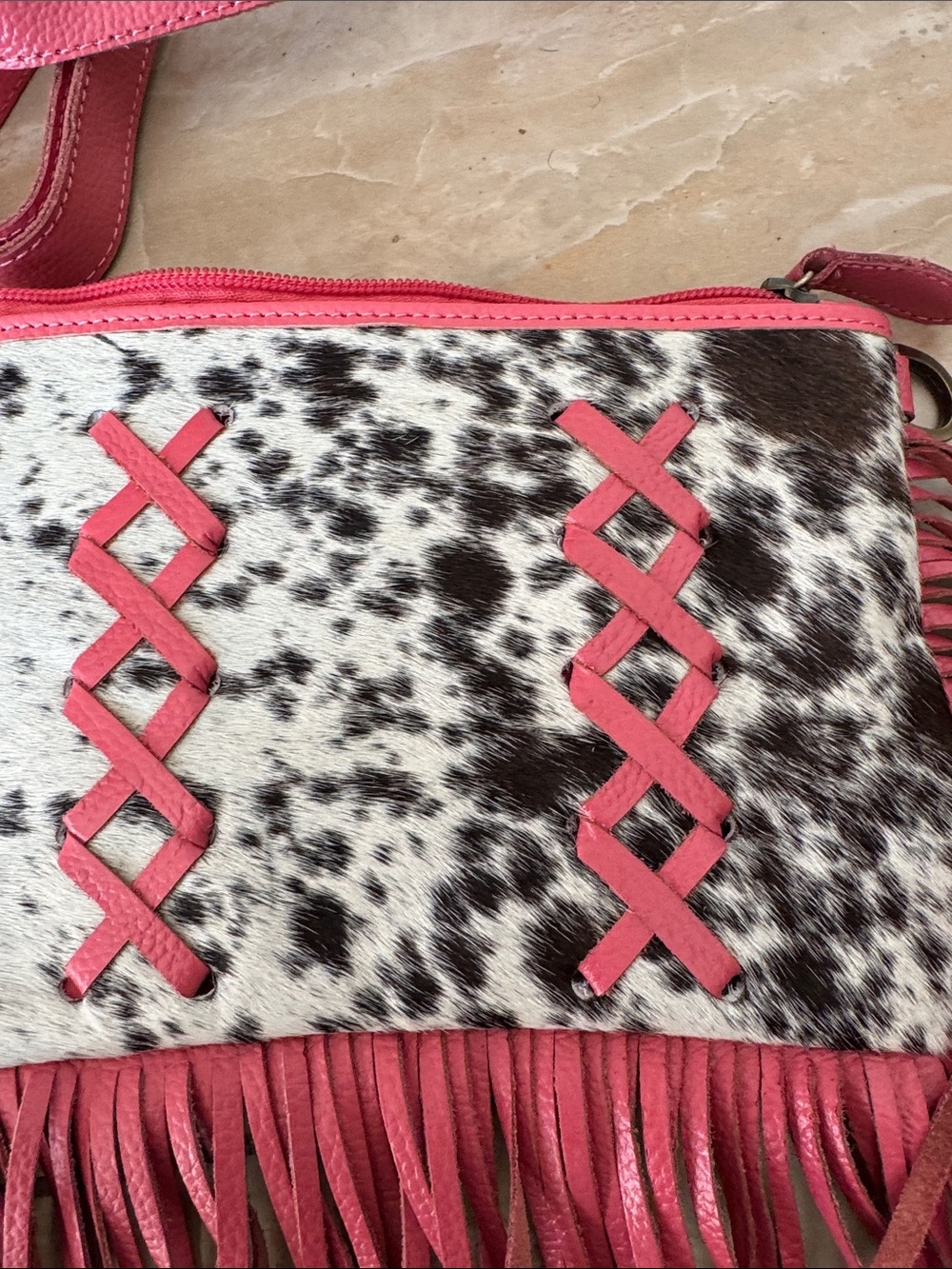 Western-Inspired Pink Fringe Crossbody with Haircalf Accent - Picture 4 of 4